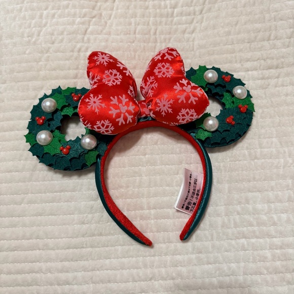 Disney Accessories - Disney Christmas Wreath Minnie Mouse Ears
